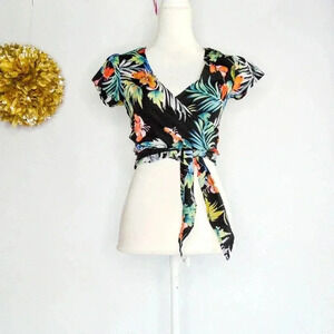 Seek The Label Womens Hawaiian Wrap Top Black Floral Short Sleeve Cropped XS